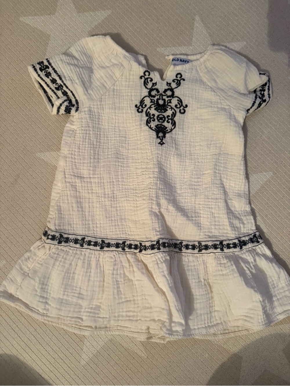 Old Navy White Dress with Black Embroidery - Girls